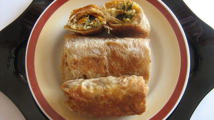 горячая закуска из лаваша с курицей и баклажанами