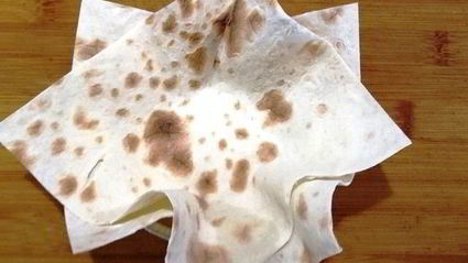 греча с печенью в корзинке из лаваша