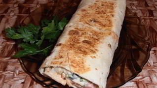 Лаваш с копченой курицей