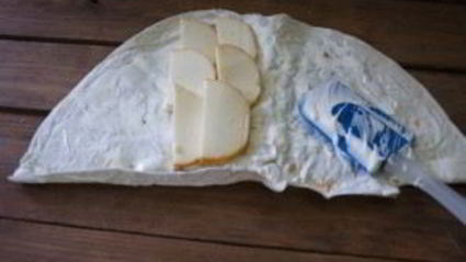 лаваш с копченым сыром