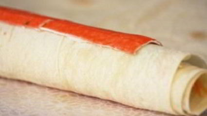 лаваш с корейской морковкой и крабовыми палочками