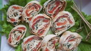 Лаваш с красной рыбой и сыром