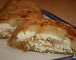 Лаваш с яблоками и творогом