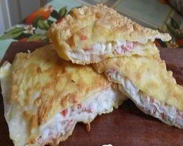 Закуска из тонкого лаваша и крабовых палочек