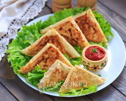 Жареный лаваш с колбасой и сыром