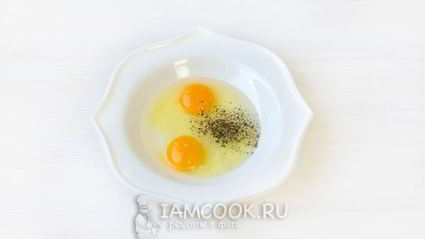 жареный лаваш с колбасой и сыром