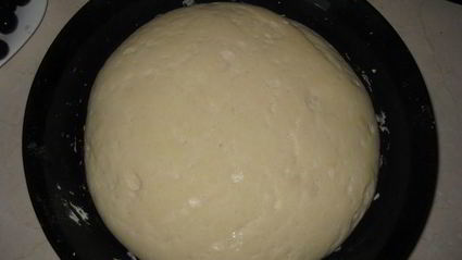 фокачча из шариков с сыром и оливками