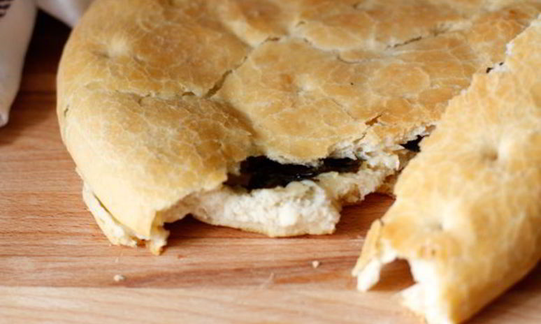 Рецепт фокаччи с сыром и базиликом