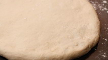 фокачча с сыром и базиликом