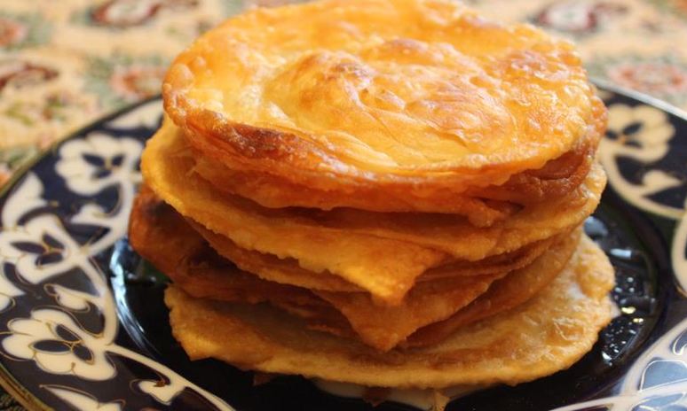 Рецепт катламы-жаренных слоенные лепешки