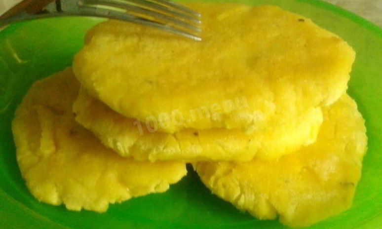 Рецепт кукурузных лепешек с сыром