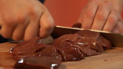 лепешка со свиным паштетом и сладкими овощами