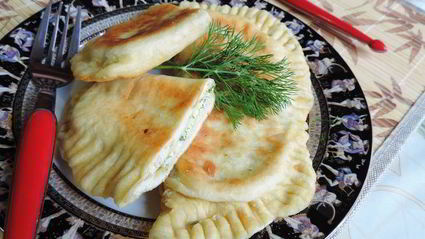 лепешки на простокваше весенние с творогом и зеленью