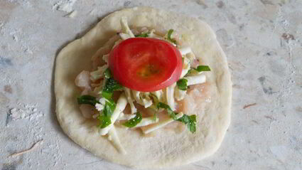 лепешки с куриным фаршем и брынзой