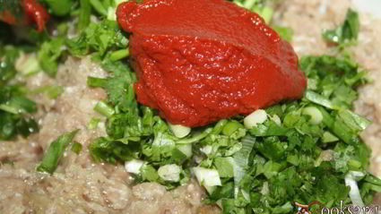 лепешки со свининой и сыром