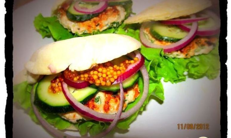 Рецепт питы с рубленой котлетой и французской горчицей