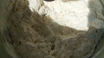 слоеные лепешки на топленом масле с сезонной зеленью