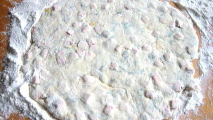 сырно-тыквенные лепешки с колбасой и зеленью