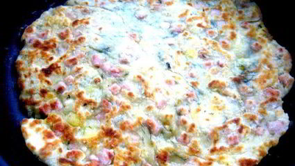 сырно-тыквенные лепешки с колбасой и зеленью