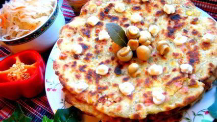 сырно-тыквенные лепешки с колбасой и зеленью