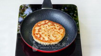 сырные лепешки с начинкой