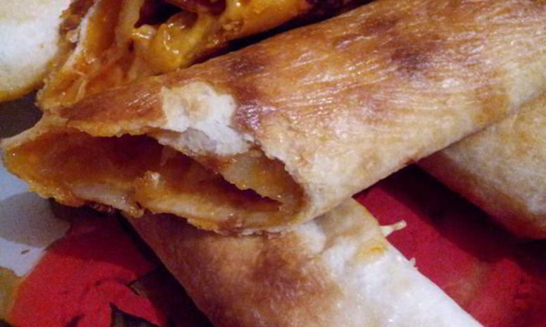 Рецепт тортилий запеченных с сыром и колбасой