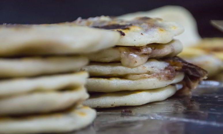 Рецепт узбекской сдобной лепешки без дрожжей