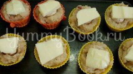 куриные маффины с шампиньонами и моцареллой