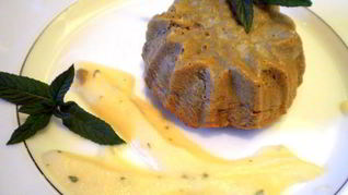 Маффины из печени с яблочно-мятным соусом