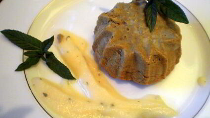 маффины из печени с яблочно-мятным соусом