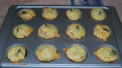 маффины с колбасой и сыром