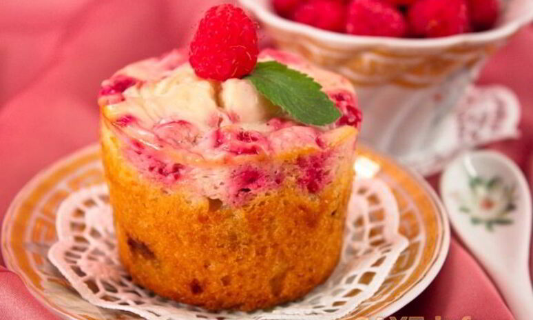 Рецепт маффинов с малиновым кремом и шоколадом