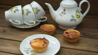 Маффины со свежей клубникой