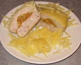 Мясные маффины с овощной начинкой