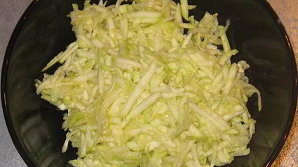 мясные маффины с овощной начинкой