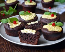 Шоколадные маффины с творогом