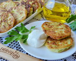 Быстрые оладьи из кабачков