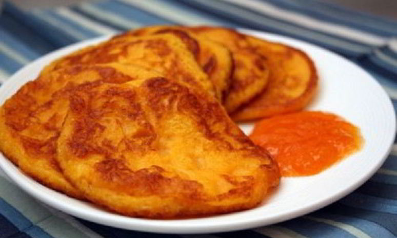 Рецепт домашних тыквенных оладий с яблоками