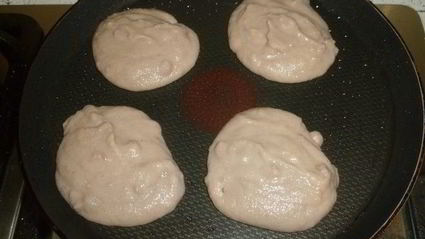 гречневые оладьи с коричными яблоками