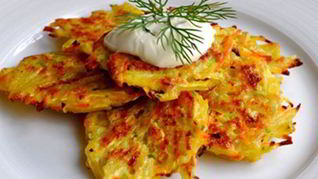 Картофельные оладьи лорики с грибами и яйцом