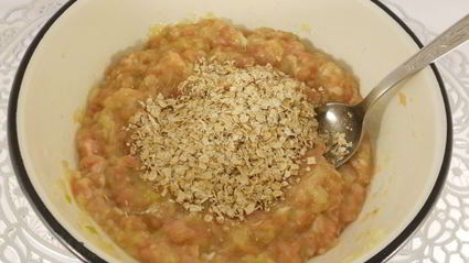 куриные оладьи с капустой и овсяными хлопьями