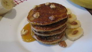 Многозерновые оладьи с бананами