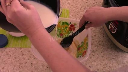 оладьи на кефире в мультиварке