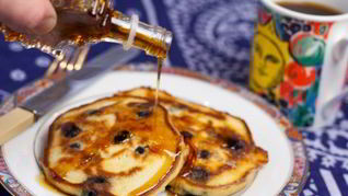 Оладьи с черникой