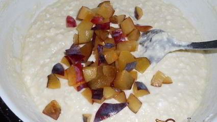 оладьи творожные со сливами и медом