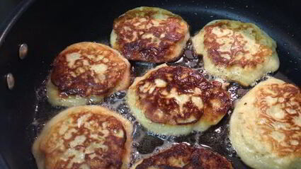 оладьи яблочно-кабачковые с творогом