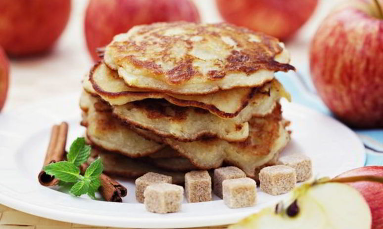 Рецепт простых яблочных оладушек