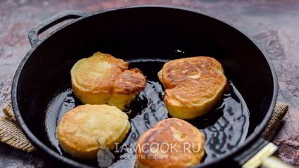 пышные оладьи на горячем кефире