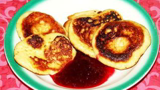 Пышные оладьи на кислом молоке и дрожжах