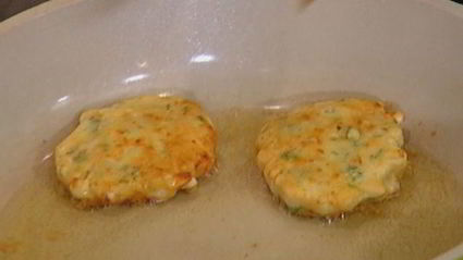 сырные оладьи с петрушкой